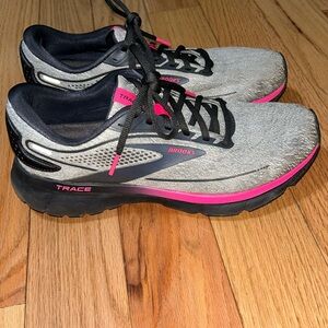 Woman’s Brooke 10.5 excellent condition!